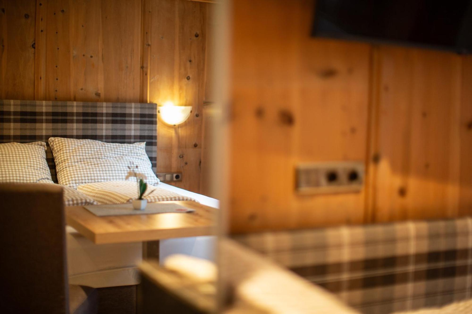 Hotel Garni Schoenblick Зёльден Экстерьер фото