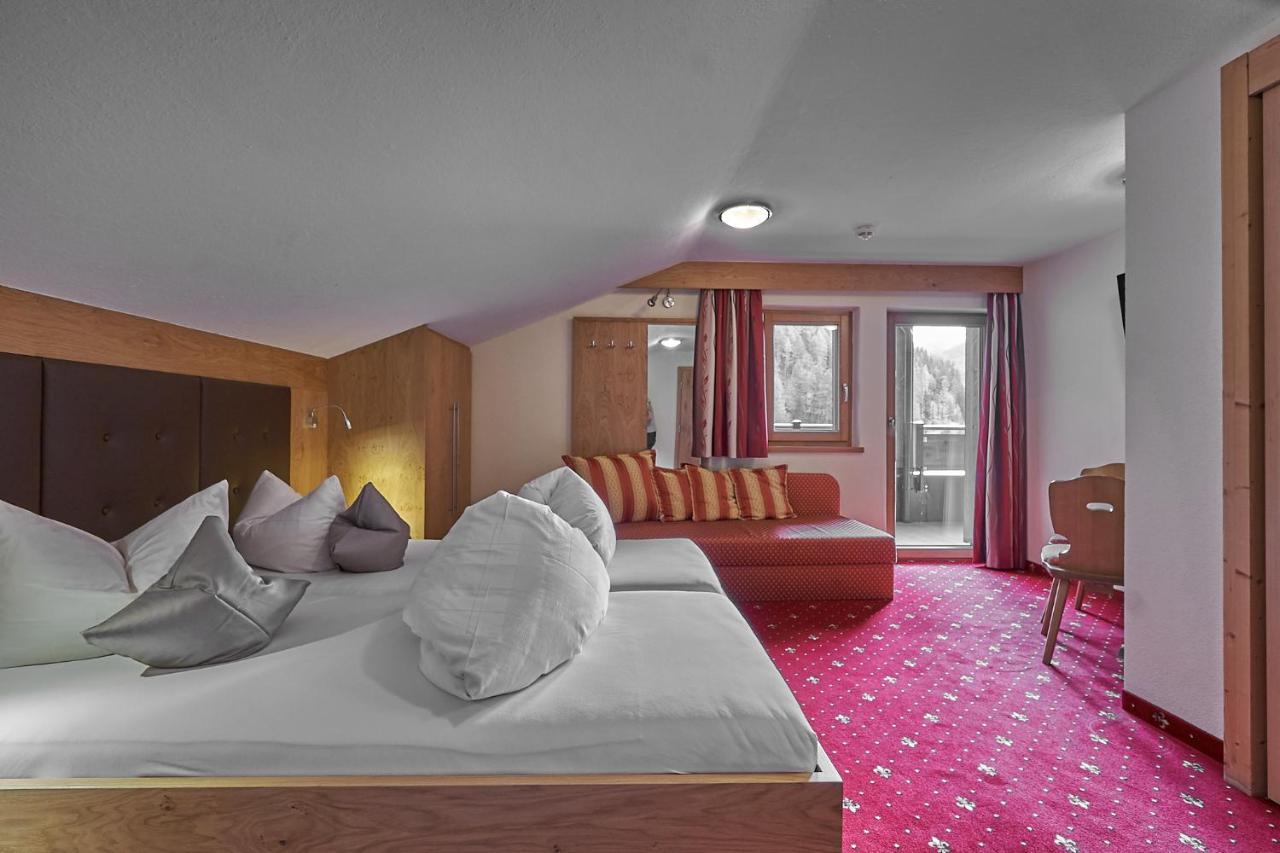 Hotel Garni Schoenblick Зёльден Экстерьер фото