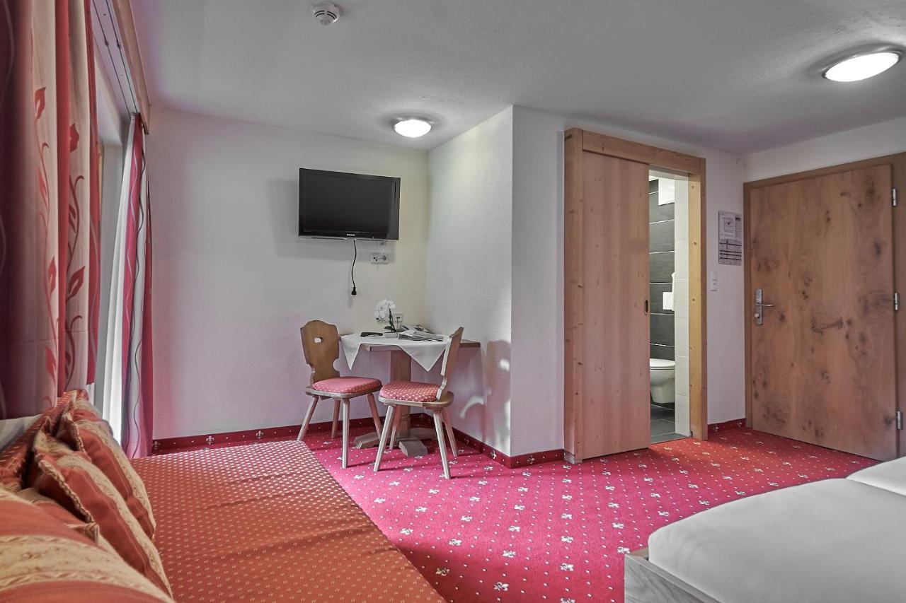 Hotel Garni Schoenblick Зёльден Экстерьер фото