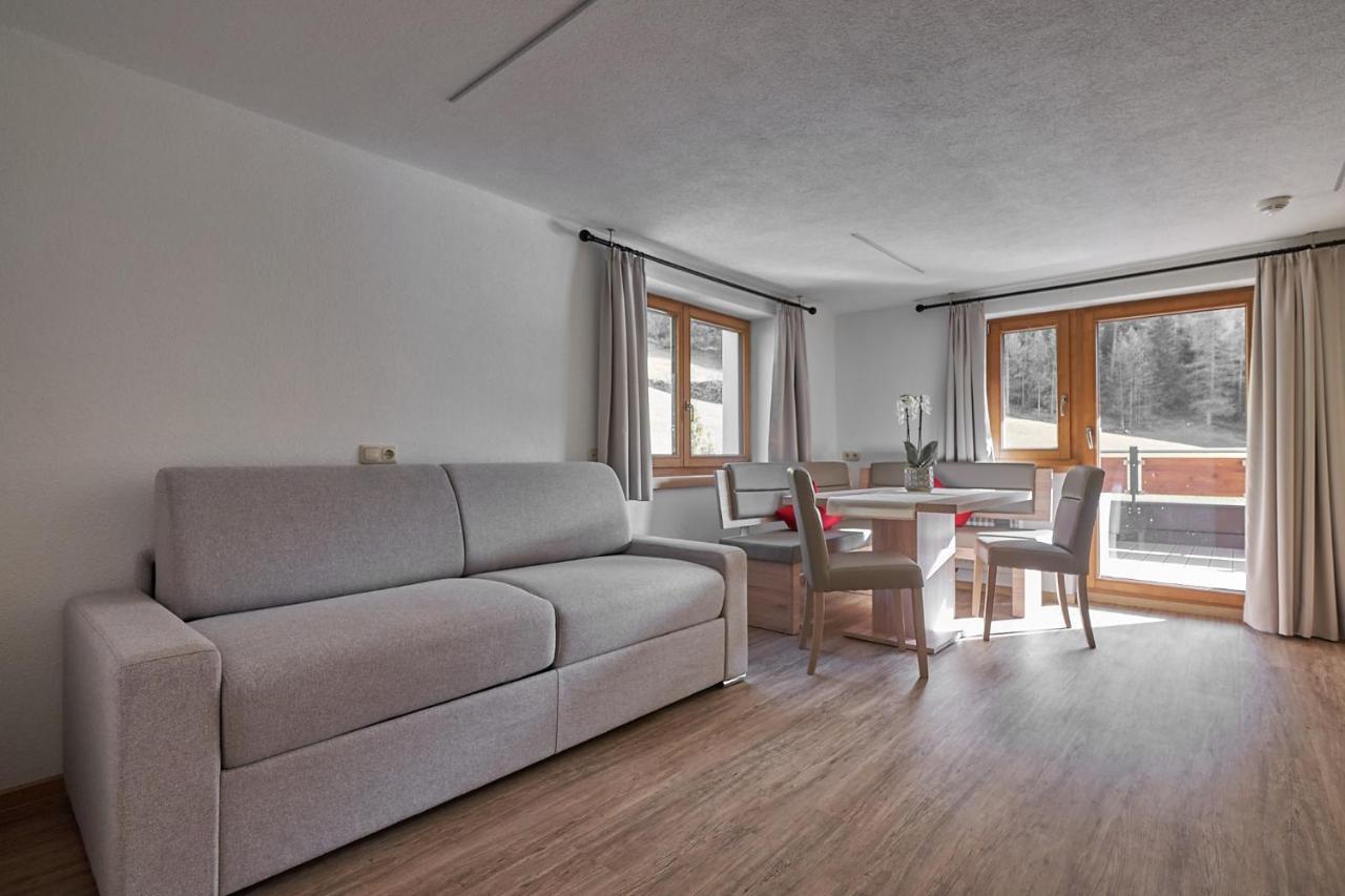 Hotel Garni Schoenblick Зёльден Экстерьер фото